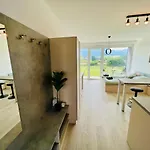 Komfortny Apartmnan Blizko Centra Lm Apartman *