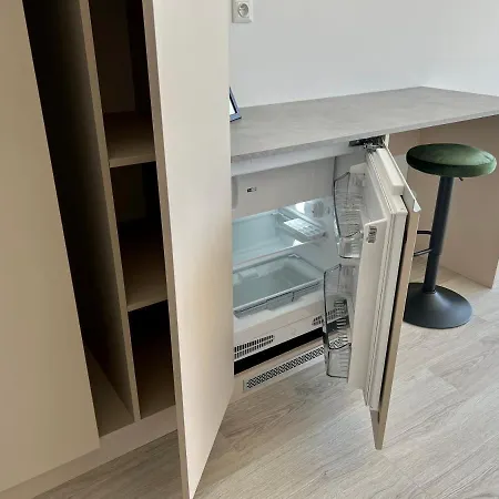 Komfortny Apartmnan Blizko Centra Lm