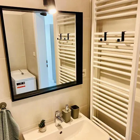 Komfortny Apartmnan Blizko Centra Lm